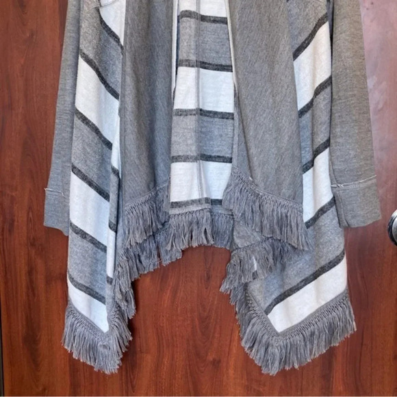ANTHROPOLOGIE Saturday Sunday Elise Gray Striped Fringe Cardigan Sweater Small - Picture 5 of 6